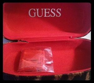 GUESS Sunglasses Case